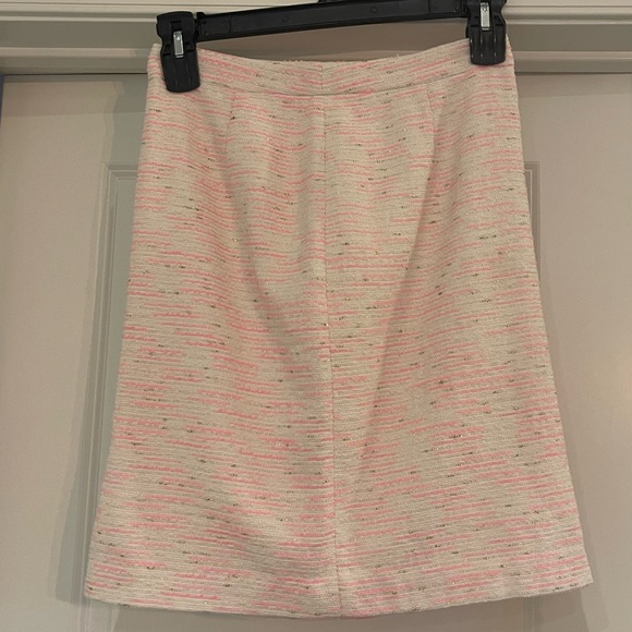 Lilly Pulitzer Dresses & Skirts - Lilly Pulitzer Elegant Pink and white with shimmery gold accents Tweed Skirt